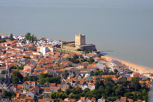 Fouras